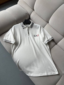 EA7 Beyaz Kol-Omuz Yazılı Polo Yaka T-Shirt